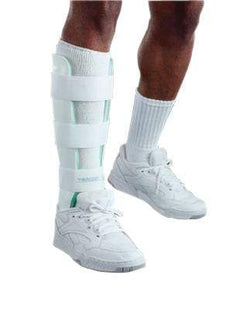 Air Stirrup¨ Leg Brace small, right